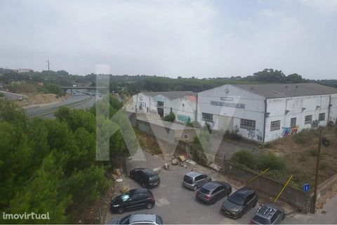 Excellent business opportunity! Magnificent urban land/warehouses for sale with the possibility of construction with a total area of 17,700 m2 It has warehouses with an implantation area of 1200 m2 for restoration and with the possibility of building...