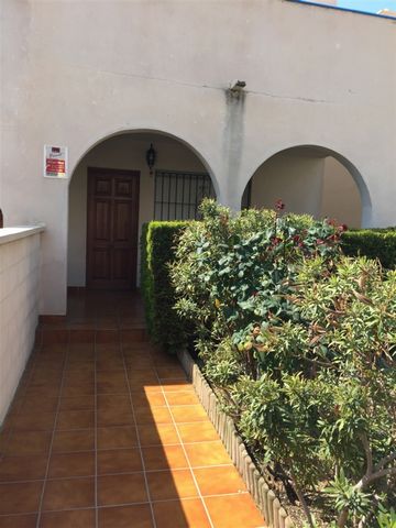 Semi-detached house for sale in Palomares, Almería, Spain. Beautiful semi-detached house only 800 meters from the sea. It has 332 m2 built, 260 m2 useful and a plot of 185m2 with very good qualities. On the ground floor is the living room, large full...