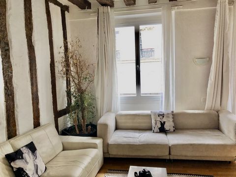 Incantevole appartamento di 34m2 a Saint Ambroise, vicino al Marais. A due passi dal Marais e dai suoi tesori, vieni a scoprire questo affascinante appartamento di 34 m2 Loi Carrez, ideale per un pied-à-terre o un primo acquisto. Questa proprietà, si...