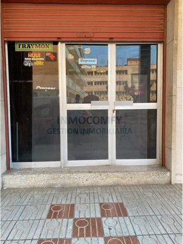 Un'occasione unica a La Bisbal d'Empordà! Vi presentiamo questo magnifico locale in vendita, situato in una zona centrale e molto trafficata. Situato sul secondo livello della strada e nell'edificio della Torre Bisbal, questo angolo si distingue per ...