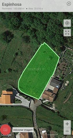 Land in Vila Nova de Cerveira, in the parish of Sopo, with 2,000 m2, intended for the construction of a single-family house with a maximum of 180 m2 of implantation and 360 m2 (rc+floor) of gross construction area. Zone designated in the Municipal Ma...