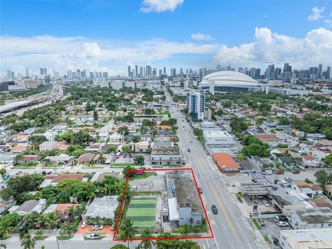 **Incredible Assemblage Opportunity in Miami** This prime half-acre lot, located adjacent to Marlins Stadium in the vibrant city of Miami, presents an unparalleled redevelopment opportunity. The current zoning allows for the potential construction of...