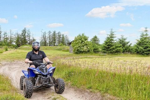 Wohnen Sie in naturschöner Umgebung mit direktem Zugang zu einer Vielzahl Aktivitäten: Unter anderem Schwimmbad, Minigolf, Tennis und Motocross. Sehen Sie das Video auf YouTube. Danland Ferienwohnungen in Vigsø Der Vigsø Ferienpark liegt inmitten sch...