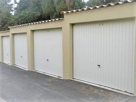 Investisseurs, voici une opportunité clé en main ! Situé à Allonnes, je vous propose un ensemble de 10 box de parkings déjà loués, assurant un revenu stable des l’acquisition.Situés dans un emplacement prisé, ces espaces offrent un rendement garanti ...