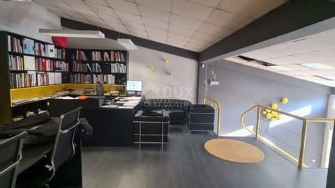 Location: Istarska županija, Poreč, Poreč. ISTRIA, POREČ Hall 543 m2 in the business zone of the city of Poreč Business premisses of 543m2 consists of ground floor and first floor, and is located near the city center in a great location. The ground f...