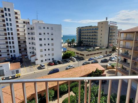 Wohnung → Wohnung in Roses Bereich Salatar, 76 m. von Oberfläche, 12 m2 von Terrasse, 100 m. vom Strand, 2 Schlafzimmer, ein Badezimmer, Eigenschaft, um einzutreten, um zu leben, ausgestattete Küche, Innenschreinerei von Holz, Südwestorientierung, St...