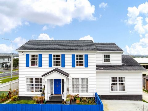 This charming, two storey, weatherboard home was thoughtfully upgraded in 2023, featuring a Santorini-inspired colour scheme. The white exterior with blue shutters delivers a coastal vibe. Enjoy 180-degree views of the Tamaki River from the upstairs ...