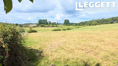 A32155AMC19 - Situated on the edge of the village with lovely views over the countryside. Ideal spot for a new construction . The owners have previously had a CU and the process of renewing is underway. Lamongerie is a village of just over 100 inhabi...