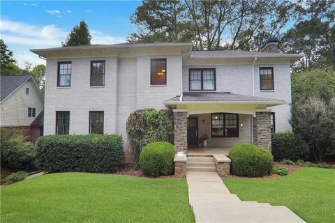 Welcome home to this modern classic in Druid Hills! Built in 2003, this home has all the features today's buyer is wanting with design features that blend seamlessly into this historic community. At the heart of the home, the Chef's kitchen complete ...