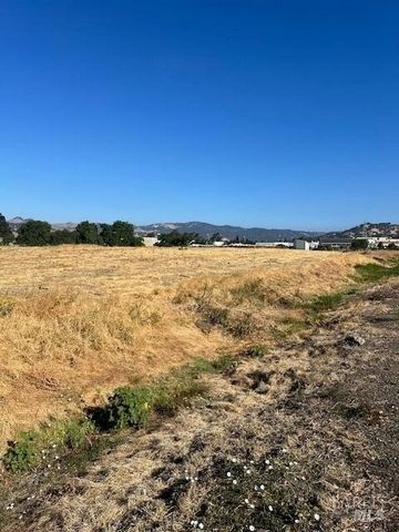 Almost 10 Acre lot, Light industrial/Commercial. Many uses, Right in the midst of all the action, right off I 80, Dennys, many coffee and fast food eateries, hotels, office buildings automotive, close to Scandia miniature golf, check with City of fai...