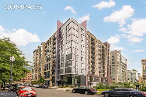 This is your chance to lock in an assumable loan at an unbeatable 2.25% rate—contact us for more details on this rare offer! The 1 bed + den, 2 bath unit at Kennedy on L also stands out with towering windows, sweeping views, and elegant finishes thro...