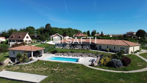 Ensemble maison avec 5 chambres d'hôtes