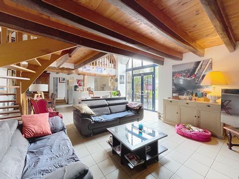 Belle chaumière en pierres de 226m2 habitables à négocier!