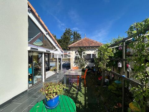 maison 150m² avec 4 ch, grande terrasse extérieure et piscine