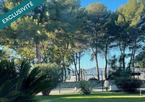 Appartement de type F2 avec garage et place de parking au port Santa Lucia à Saint-Raphael