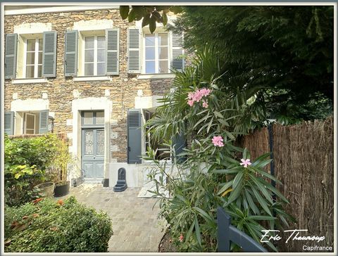 MAGNIFIQUE MAISON BOURGEOISE ANGEVINE AU COEUR DU CENTRE VILLE D'ANGERS