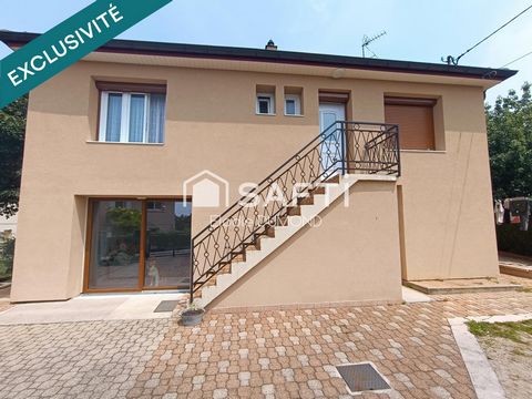 Très jolie maison individuelle d'une surface habitable de 126 m2 divisée en deux appartements sur terrain attenant