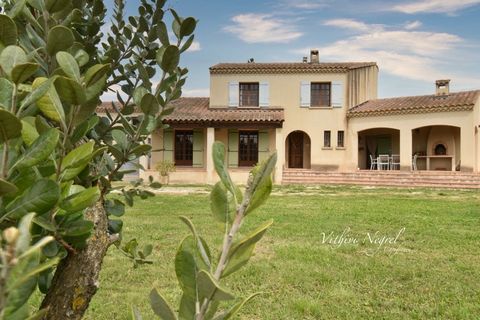 A vendre : Superbe maison de 150 m2 à Mouriès, sur 4500 m2 de terrain