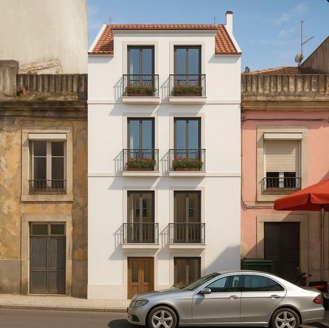 Unique opportunity for investors and builders. Land with building to be demolished and approved project for new construction in contemporary style ideal for those who want to immediately start a work with an approved project for the construction of f...