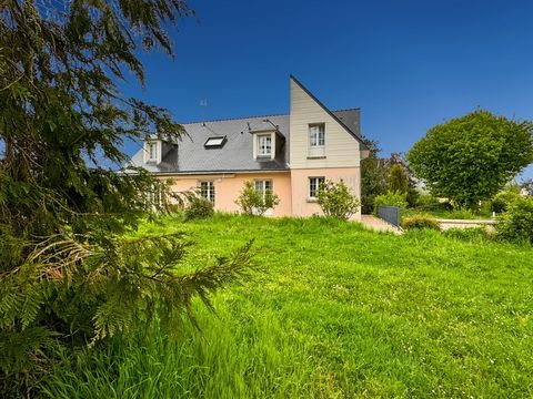 Maison familiale avec vie de plain-pied sur parc paysager de 3000 m² à seulement 15 minutes dAngers