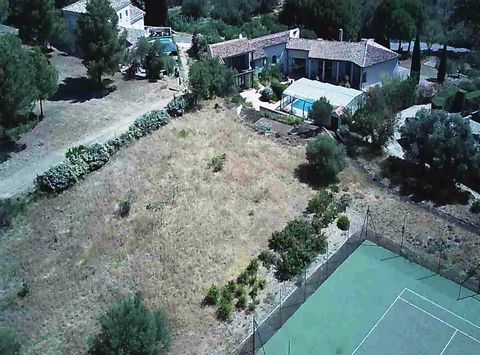 Propriété de prestige avec tennis et vue imprenable