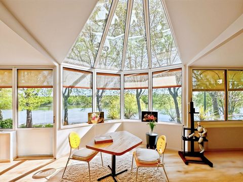 Vue carte postale sur la Maine : Maison atypique et appartement séparé de 300 m2 jouant sur les volumes, la lumière et les perspectives