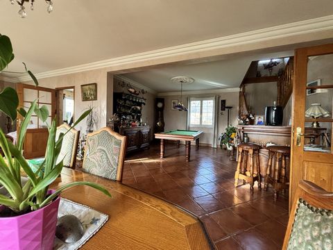 Maison 5 chambres, 210 m2 avec piscine