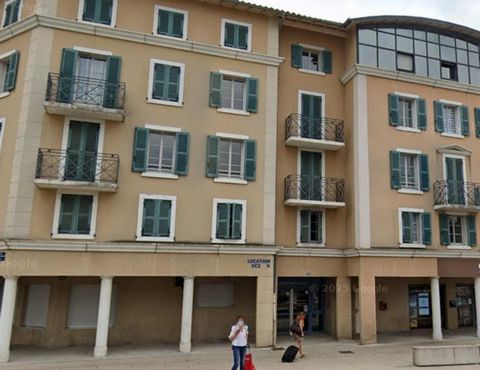 Appartement à 2 pas du centre ville donnant sur cour intérieure