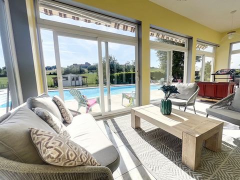 Exceptional property of 289 m2 with swimming pool and panoramic view, without any vis-à-vis Very popular area CHOZEAU - Located in a privileged environment, only 15 minutes from the TGV station and Lyon Saint-Exupéry airport, this exceptional propert...