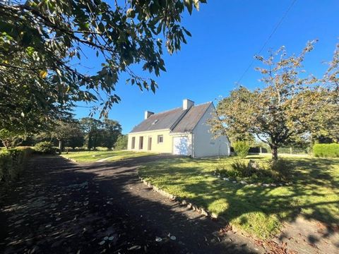 1,5km d'Arzal en hameau, terrain de 1000 ou 8000m2!