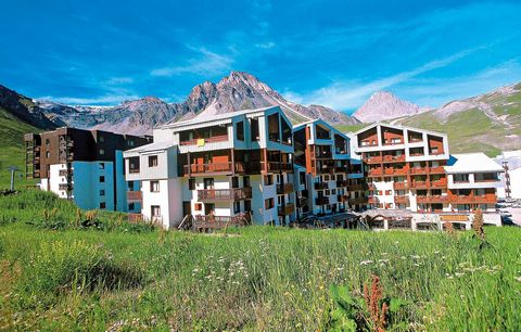 For your summer or winter holidays in the mountains, take the time and discover the resort of Tignes in Savoy. This sporty and dynamic resort, nestled in the heart of a beautiful circle of mountains, offers many sporting activities for the whole fami...