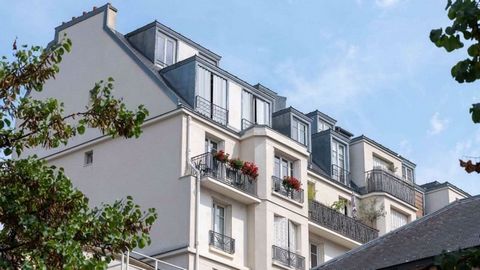 The atmosphere of a village 500 m from the Parc des Buttes-Chaumont in Paris Nestled in a quiet street on the edge of the 20th arrondissement, 