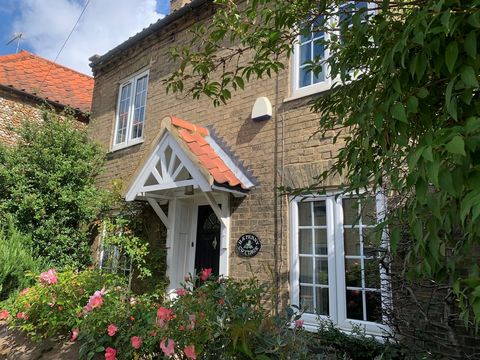 A lovely period house in one of North Norfolk’s favourite villages, Halfpenny Cottage has over 1500sq.ft of accommodation and has been lovingly maintained. With four double bedrooms and three great reception rooms it’s a property that could fit many ...