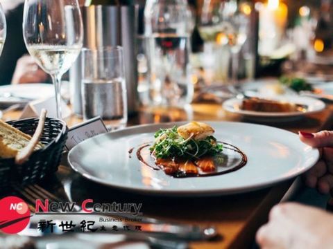 LICENSED RESTAURANT -- BRIGHTON -- #7443818 RESTAURANT * NEAR BRIGHTON, THE BUSIEST COMMERCIAL STREET, WITH A LOT OF PEOPLE * With a weekly income of $15,000, there are currently only five dinners, which can increase business hours and increase turno...
