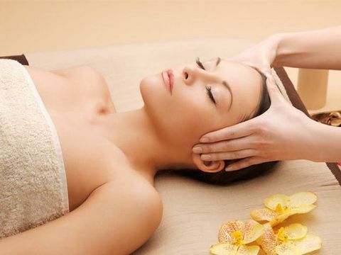 MASSAGE -- WERRIBEE -- #6934900 Massage parlor * LOCATED IN WERRIBEE * $12,000 per week * Reasonable weekly rent, 5 years lease * Fully managed by the manager, easy to manage * The same owner has been doing it for 12 years and is stable * Profitable ...