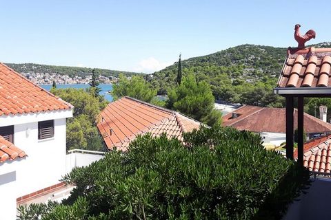 In the shade of the pine trees, the apartment complex blends harmoniously into the environment and invites you to spend unforgettable holidays. There are just 50 meters between your practically furnished holiday home and the beautiful bay with the ge...