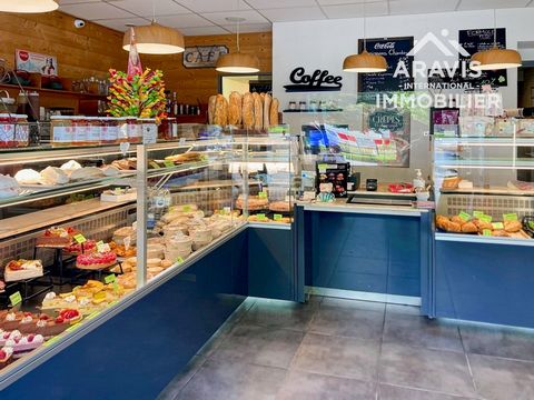 Venez découvrir ce fonds de commerce de pâtisserie, Boulangerie et son espace aménagé de restauration rapide, avec son salon de thé pour prendre le temps de vous poser au cœur du centre-ville de Thônes et son environnement en plein développement. Vis...