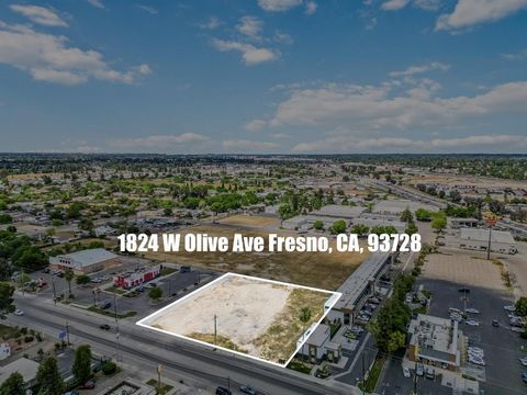1.26 Acres of Land for Sale at Hwy 99 and Olive Ave. Perfect site for Quick serve restaurants or other retail use. High traffic counts of 131,000 VPD on CA-99 and almost 9,000 VPD on Olive Ave. Perfect location for restaurant, gas station, convenient...