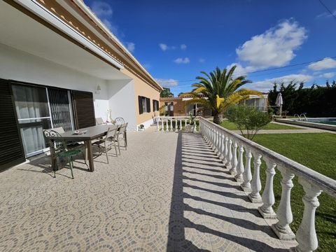 Superb 4 Bedroom Villa with Swimming Pool, Outdoor Kitchen and 6700m2 of Land in Azeitão This magnificent villa, in perfect condition, is an oasis of tranquillity and comfort, ideally located on the green slopes of the Serra da Arrábida, just 20 km f...