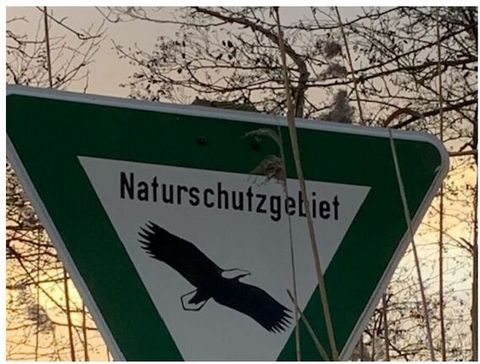 Oldauers Nestchen liegt am Rande der Lüneburger Heide in Hambühren OT Oldau. Von hier aus können Sie viele Ziele wie z.B. Celle, die Misselhorner Heide, das Hermann-Löns-Denkmal, Hermannsburg, Lüneburg erreichen. Sieist mit allem ausgestattet was das...