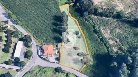 Bouwgrond met 2130m2 in Villaça / Fradelos Rua das Ribeiras 200 m van Tadim Elementary School 2 Mogelijkheid tot gelijkvloerse woning. Uitvoering van 400m2 Uitstekende locatie