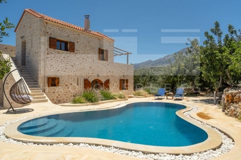 These 3 newly built villas for sale in Apokoronas, Chania, Crete, are located in the serene village of Melidoni. This private estate has a total living space of 280 m2, sitting on a 3124 m2 plot, divided in 3 separate plots for maximum privacy. The f...