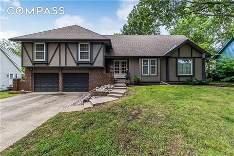 SO much to love in this wonderful Woodbridge home! The beautifully updated kitchen features a Thermador gas cooktop, Bosch dishwasher, and custom cabinetry with lots of storage. The room sizes are HUGE and this home has living space galore…formal liv...