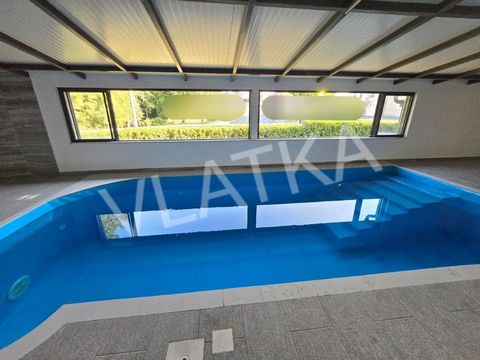 NEW CONSTRUCTION: 7-ROOM HOUSE WITH SWIMMING POOL AND GARAGE FOR 2 CARS For sale is a newly built house of 580 m2 with all permits in the heart of Šestine, close to public transport, shops, pharmacies, schools and kindergartens. The house consists of...