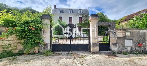 Maison Bourgeoise à Aisy-sur-Armançon (89390) Cette propriété profite du charme d'un village paisible, offrant un cadre de vie idéal pour les amoureux de la nature et de la tranquillité. Proche des commerces locaux et des espaces verts, elle allie qu...