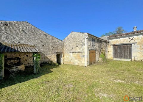 Nathalie Moratille presents: located in the charming village of Vaux-Rouillac, between Angoulême and Matha, close to Jarnac and Rouillac, this vast 540 m² property is nestled in the heart of a rural setting offering peace and quiet. This farmhouse in...