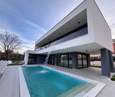 Location: Zadarska županija, Nin, Zaton. ZADAR, ZATON - Moderne Villa mit beheiztem Pool in einem Neubau In Zaton in der Nähe von Zadar steht eine moderne Villa in einem Neubau zum Verkauf. Das Gebäude mit einer Gesamtfläche von 230 m2 wurde auf eine...