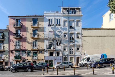 *REMARQUE* - L'appartement est loué selon un ancien bail, vous devez donc considérer l'acquisition comme un investissement, devenant ainsi le propriétaire des locataires actuels. La vente de cet appartement représente une opportunité d'investissement...