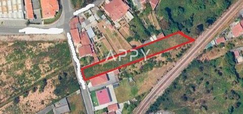 Excelente terreno para venda em Gulhe Silvalde inserido em zona residencial calma. Excelente terreno com cerca de 12m2 de frente para venda em Gulhe Silvalde, inserido numa zona calma de moradias bem localizado. Este terreno tem 1440m2 inserido num e...