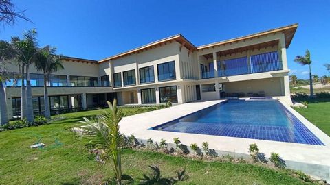 Découvrez comment la majesté et le luxe se combinent avec cette superbe villa située dans le complexe le plus important des Caraïbes, où l’intérieur et l’extérieur sont combinés et vous profitez d’une vue imprenable sur le lac et la mer des Caraïbes ...